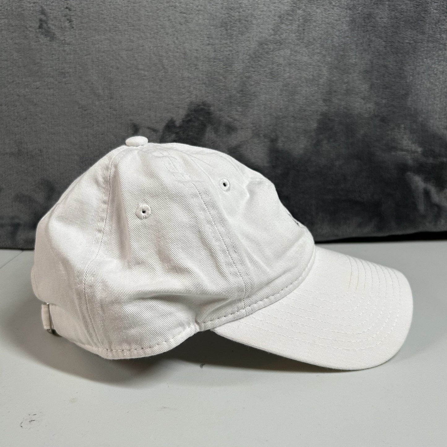 Chicago Cubs Baseball Hat Cap Womens Retro Bear Logo New Era MLB Adjustable