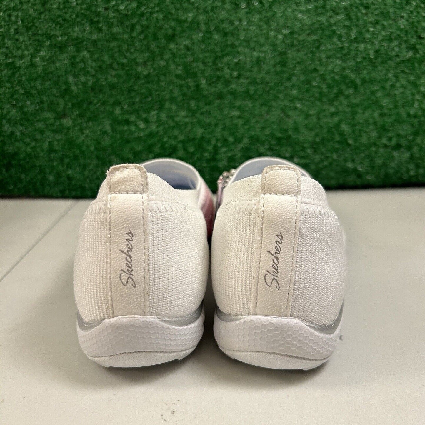 Skechers Breathe Easy Loafers Womens 7 M White Shoes Slip On Comfort Walking NEW