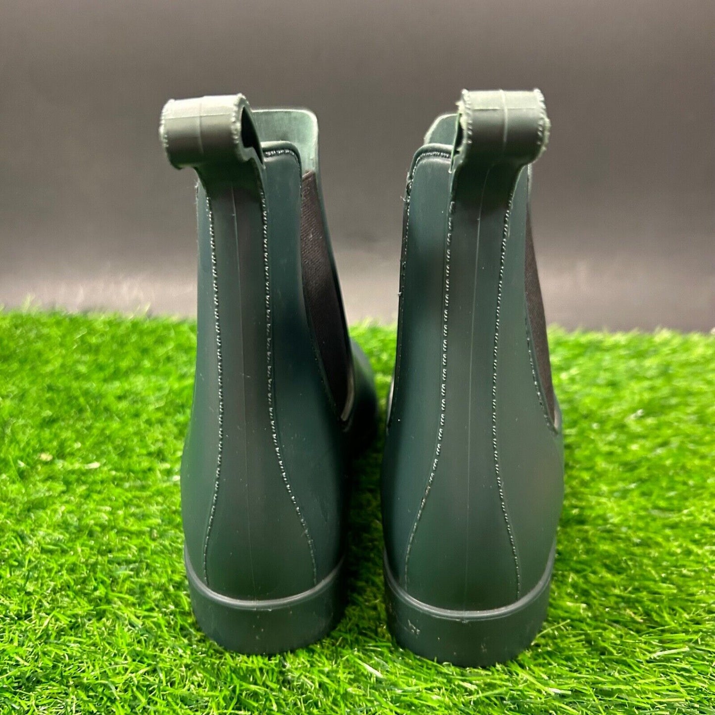 J Crew Chelsea Rain Boots Womens 8 Green Bootie Waterproof Mercantile Pull On