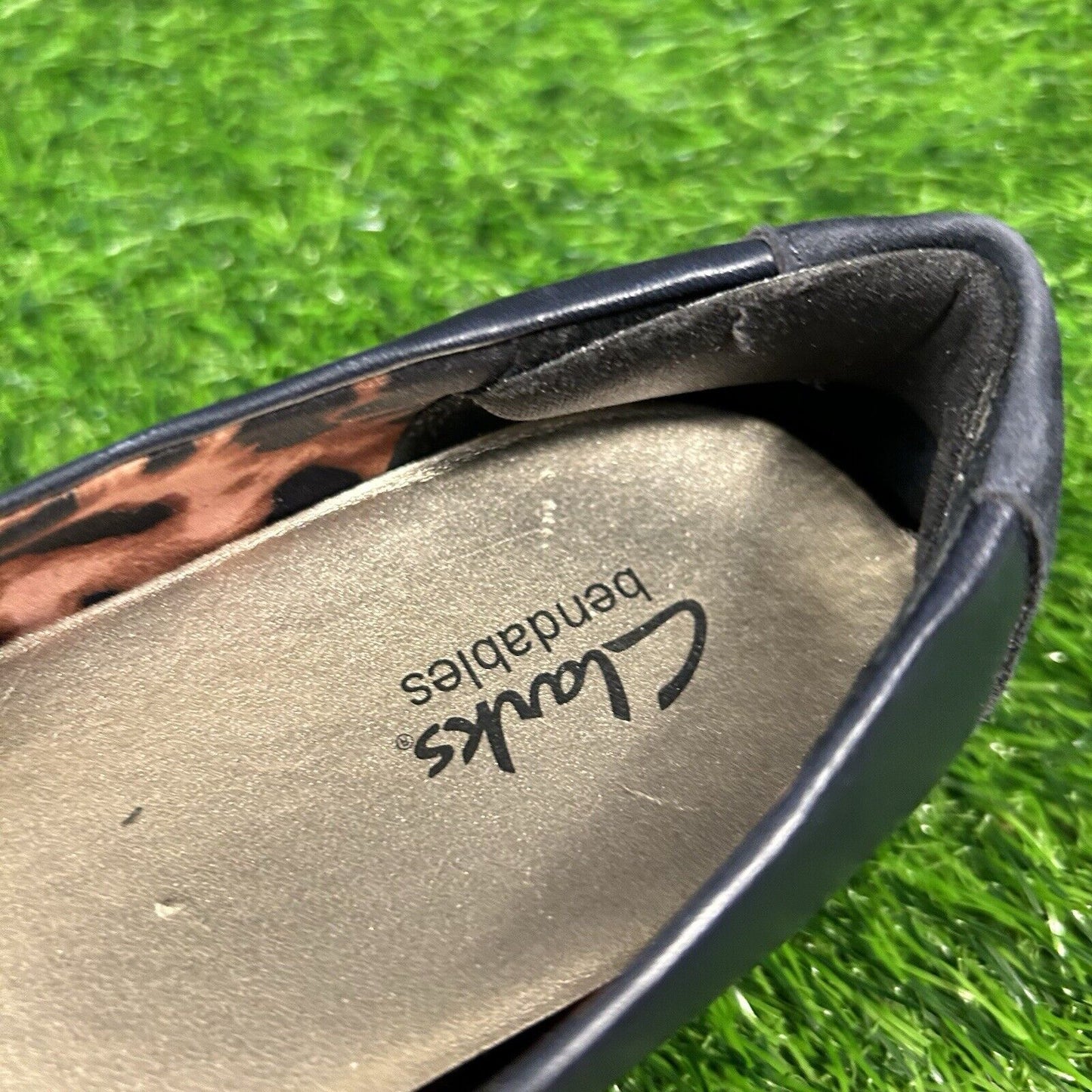 Clarks Bendables Flats Womens 7 W Blue Leather Shoes Slip On Casual Comfort