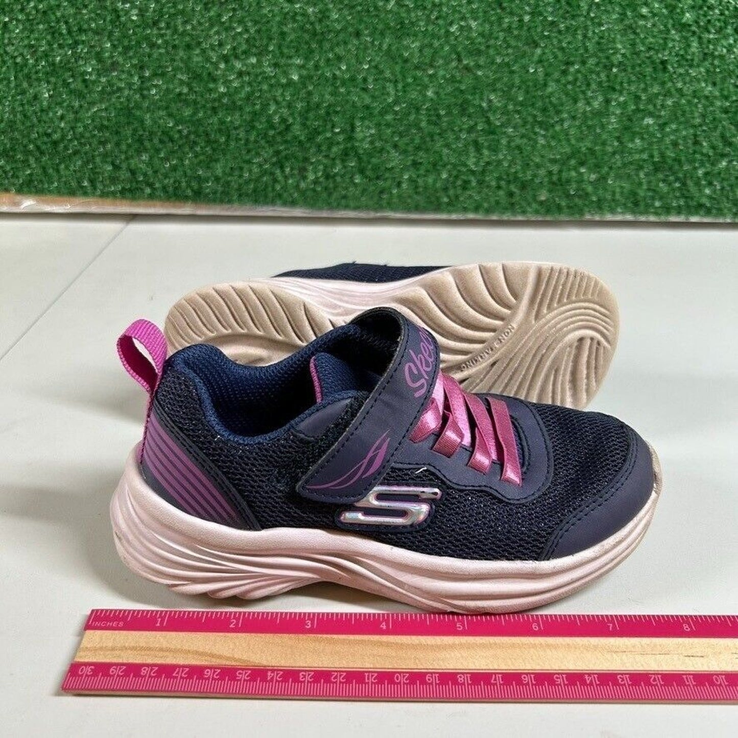 Skechers Kids Athletic Sneakers Pink Shoes Hook and Loop Closure Girls 11