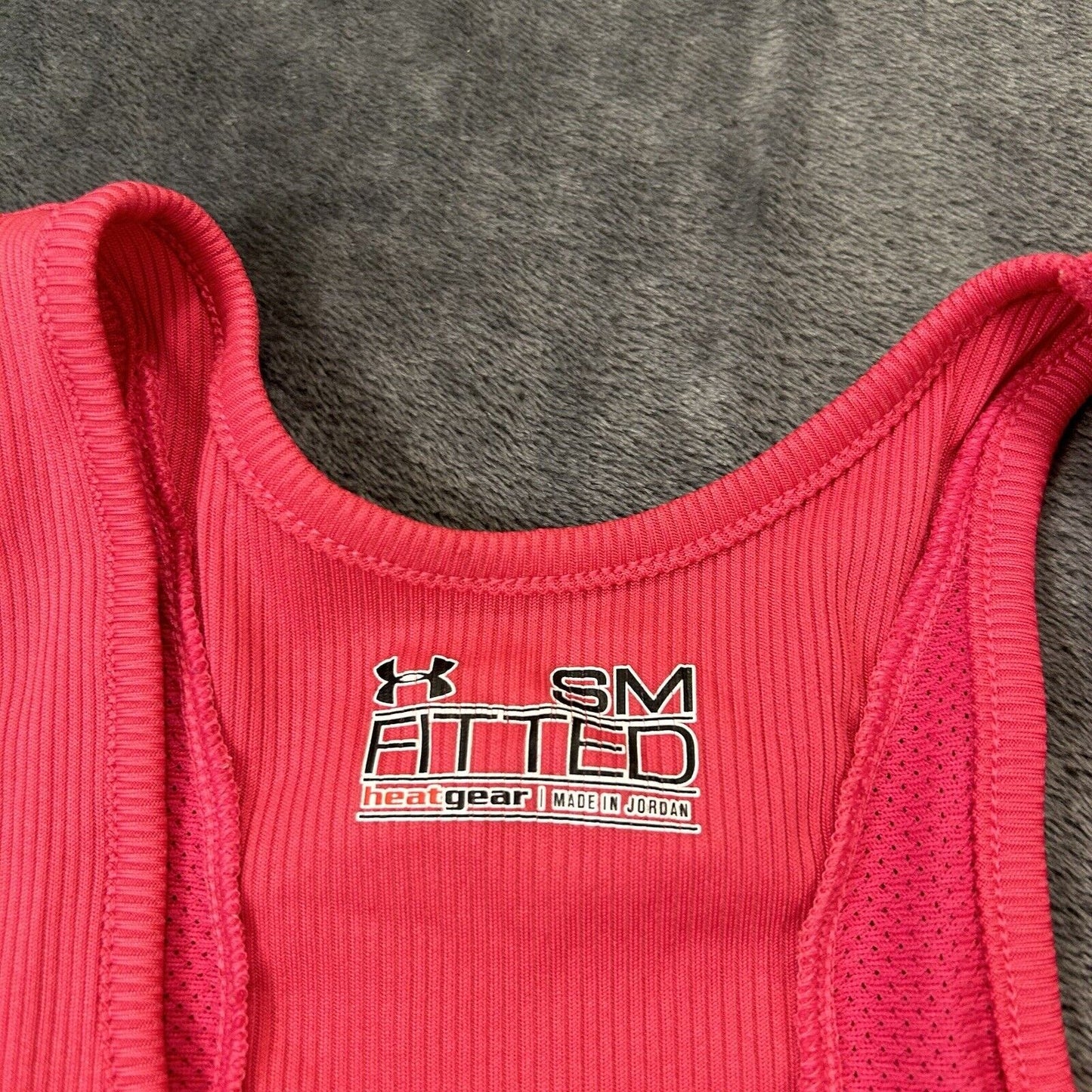 Under Armour Tank Top Womens Small Pink Sleeveless Heatgear Fitted Gym Athletic