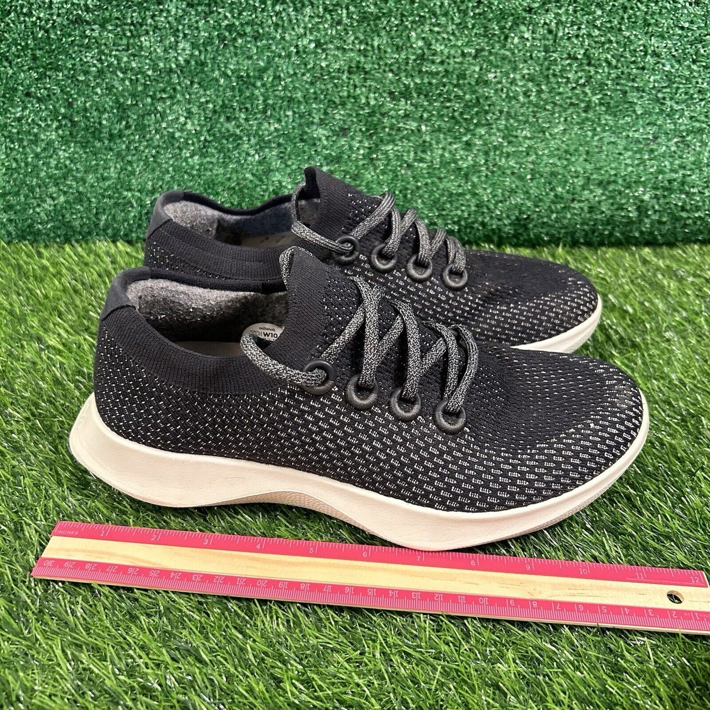 Allbirds Tree Dashers Women 10.5 Black Beige Shoes Sneaker Athletic Running