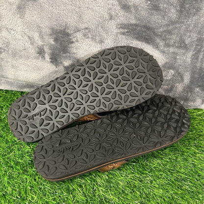 Clarks Fenner Nerice Sandals Womens 10 M Brown Leather Flip Flops Casual Comfort