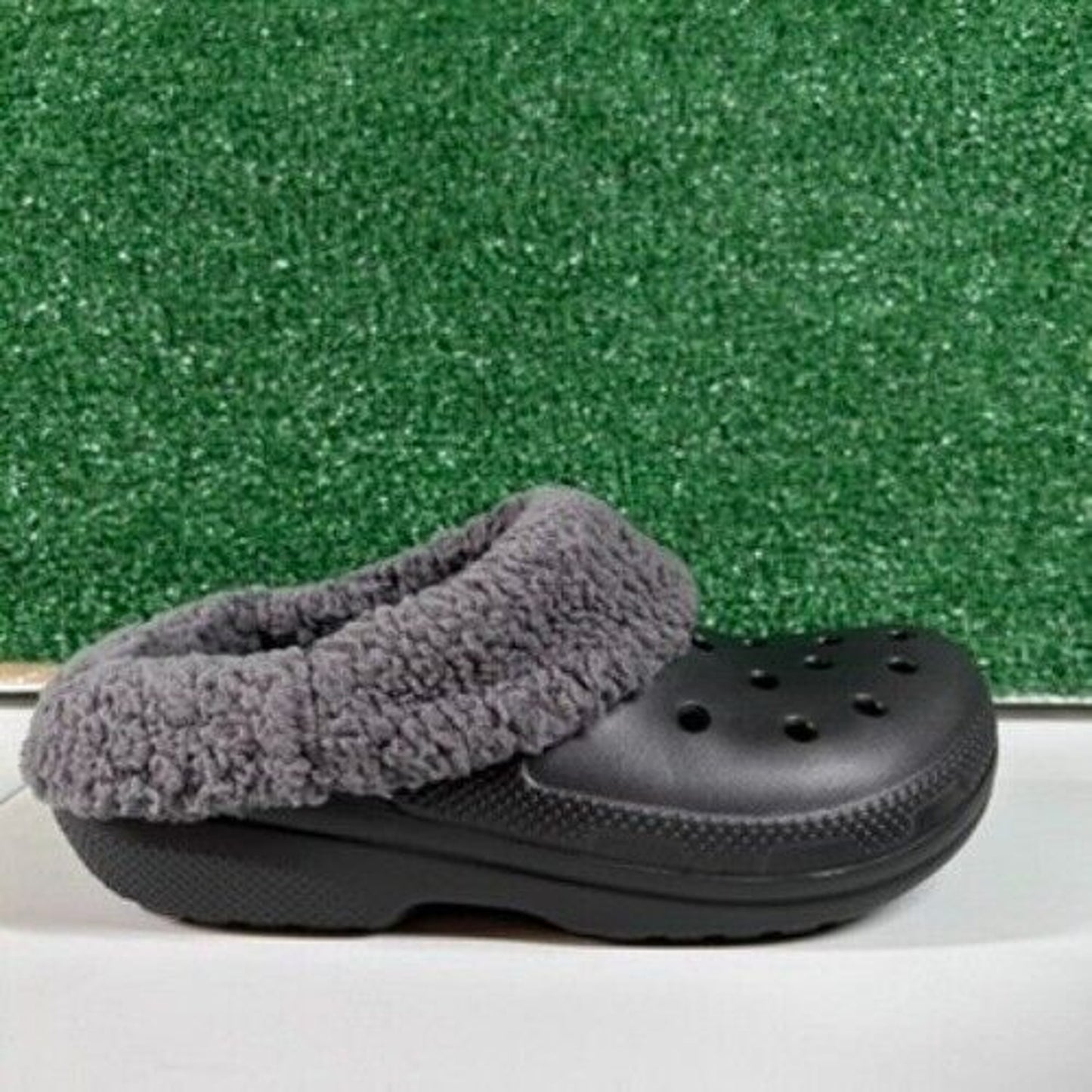 Crocs Classic Blitzen IV Lined Clog Fuzzy Fur Slip On Comfort Black Womens 7 New