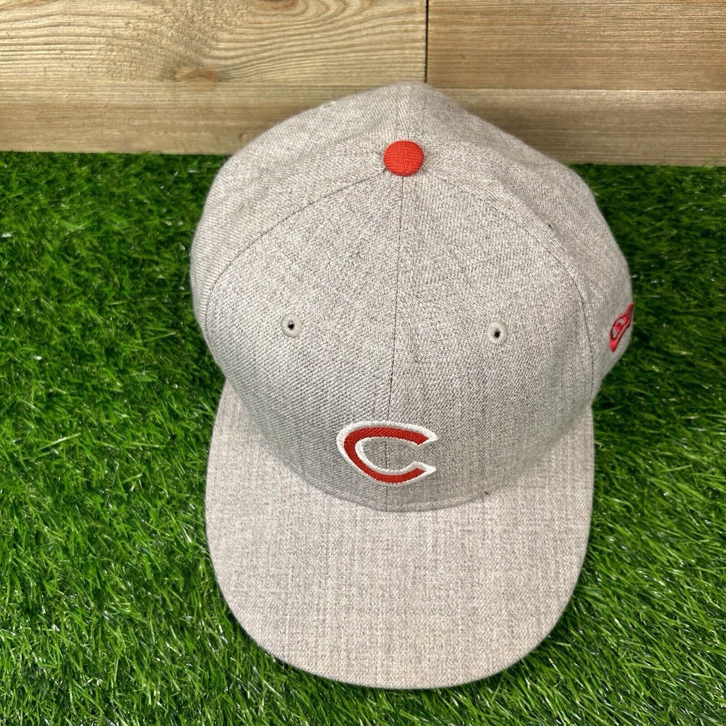 Chicago Cubs Hat Cap Mens Gray Red Snapback New Era MLB Baseball Logo Wool