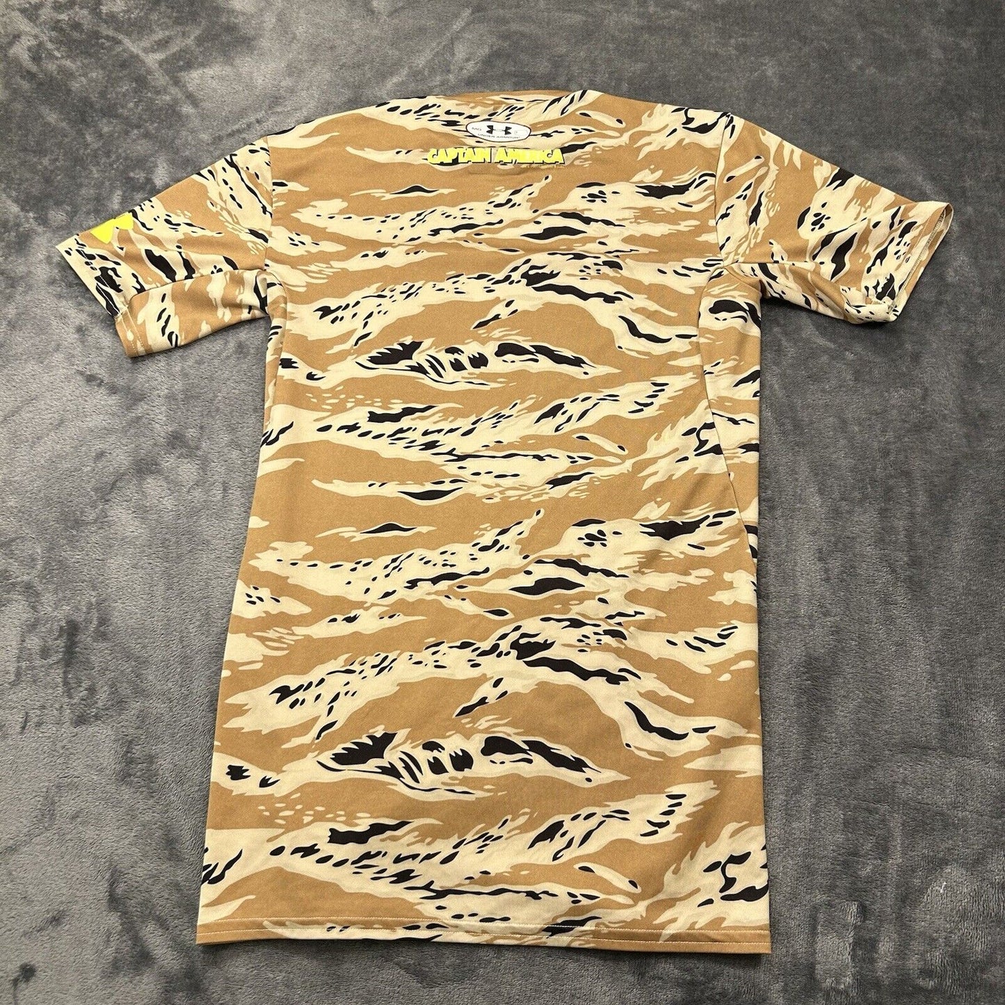 Under Armour Marvel Shirt Mens Medium Brown Black Camo Compression Heatgear Gym