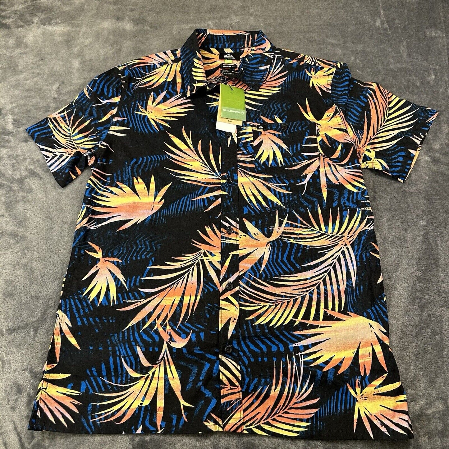 Quiksilver Hawaiian Shirt Men Small Black Blue Floral Button Up Short Sleeve NEW