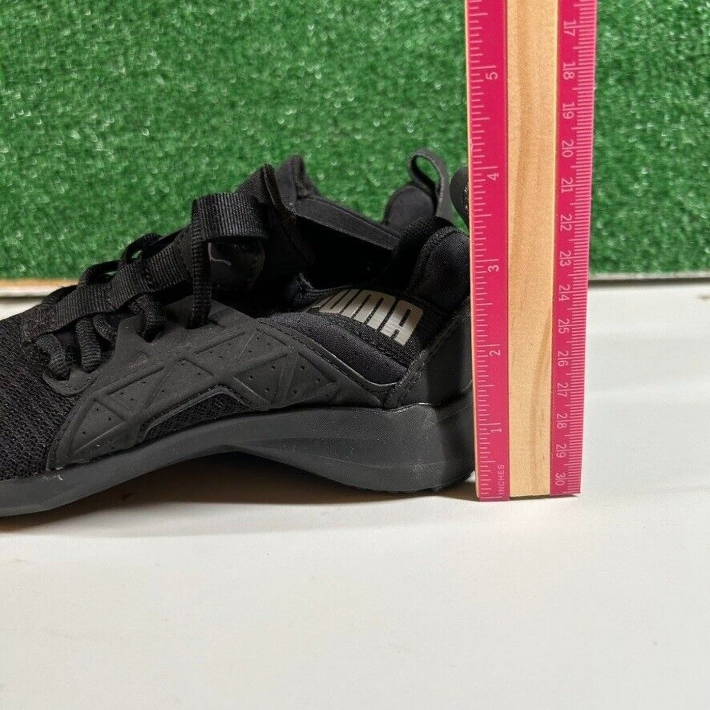 Puma Softride Enzo Sneakers Kids Athletic Running Shoes Black 3.5Y (See Pics)