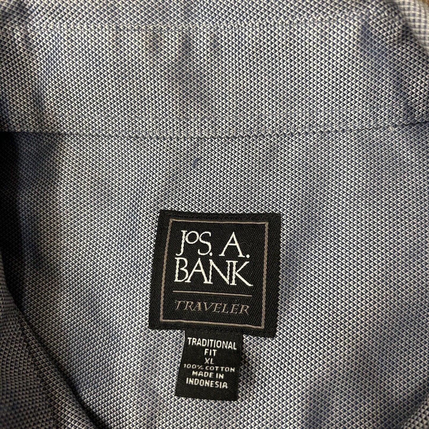 Jos A Bank Traveler Shirt Mens Extra Large Blue Button Up Long Sleeve Geometric