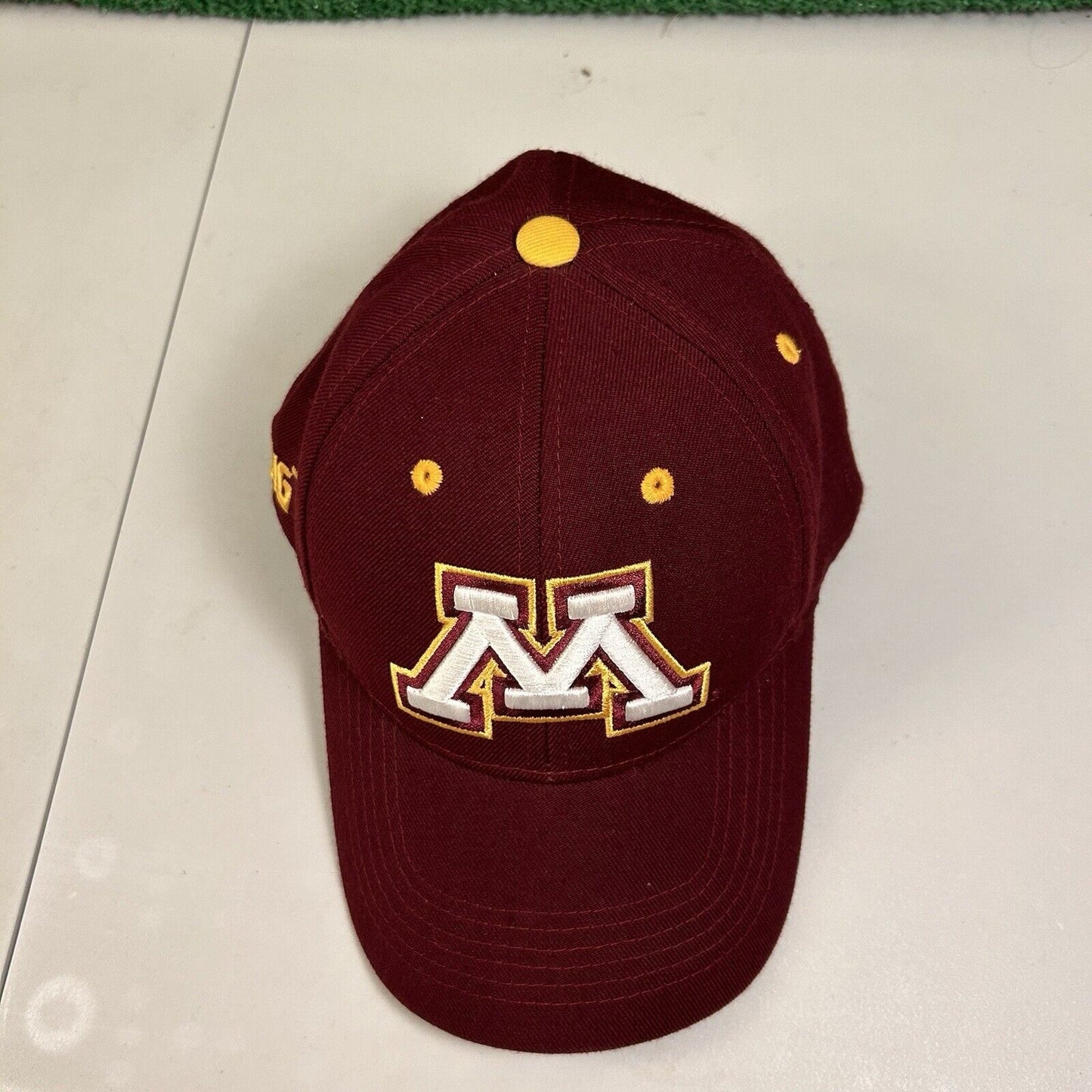 Minnesota Gophers Baseball Hat Cap Mens Strapback Maroon White Logo Big Ten