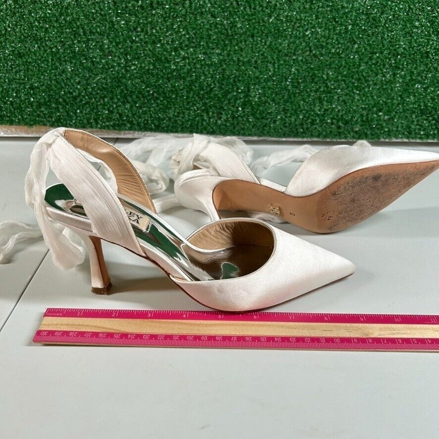 Badgley Mischka Women's Blaze Ankle Wrap Evening Pumps White Satin Size 5