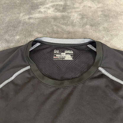 Under Armour Shirt Mens Medium Black Short Sleeve Athletic Mesh Gym Heatgear