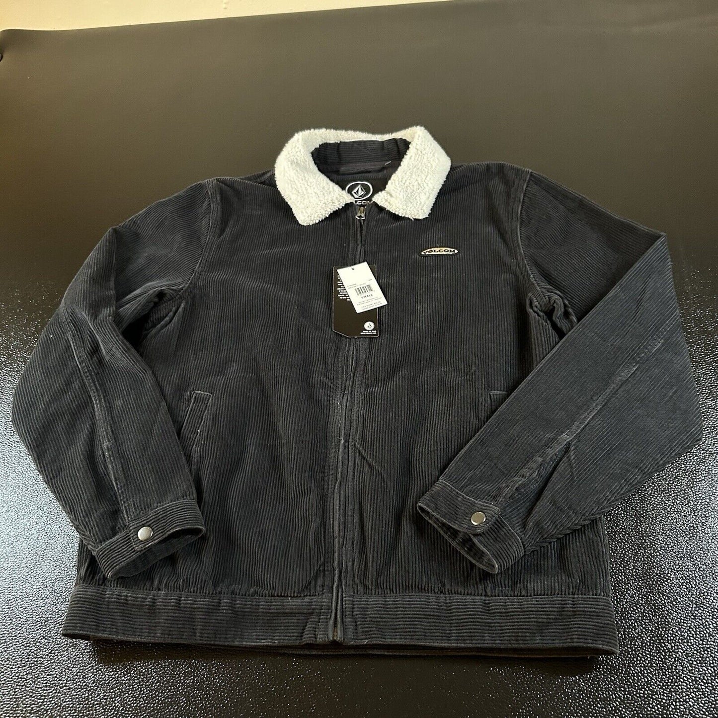 Volcom Halecrest Corduroy Jacket Mens Small Black Full Zip Trucker Outdoor NEW