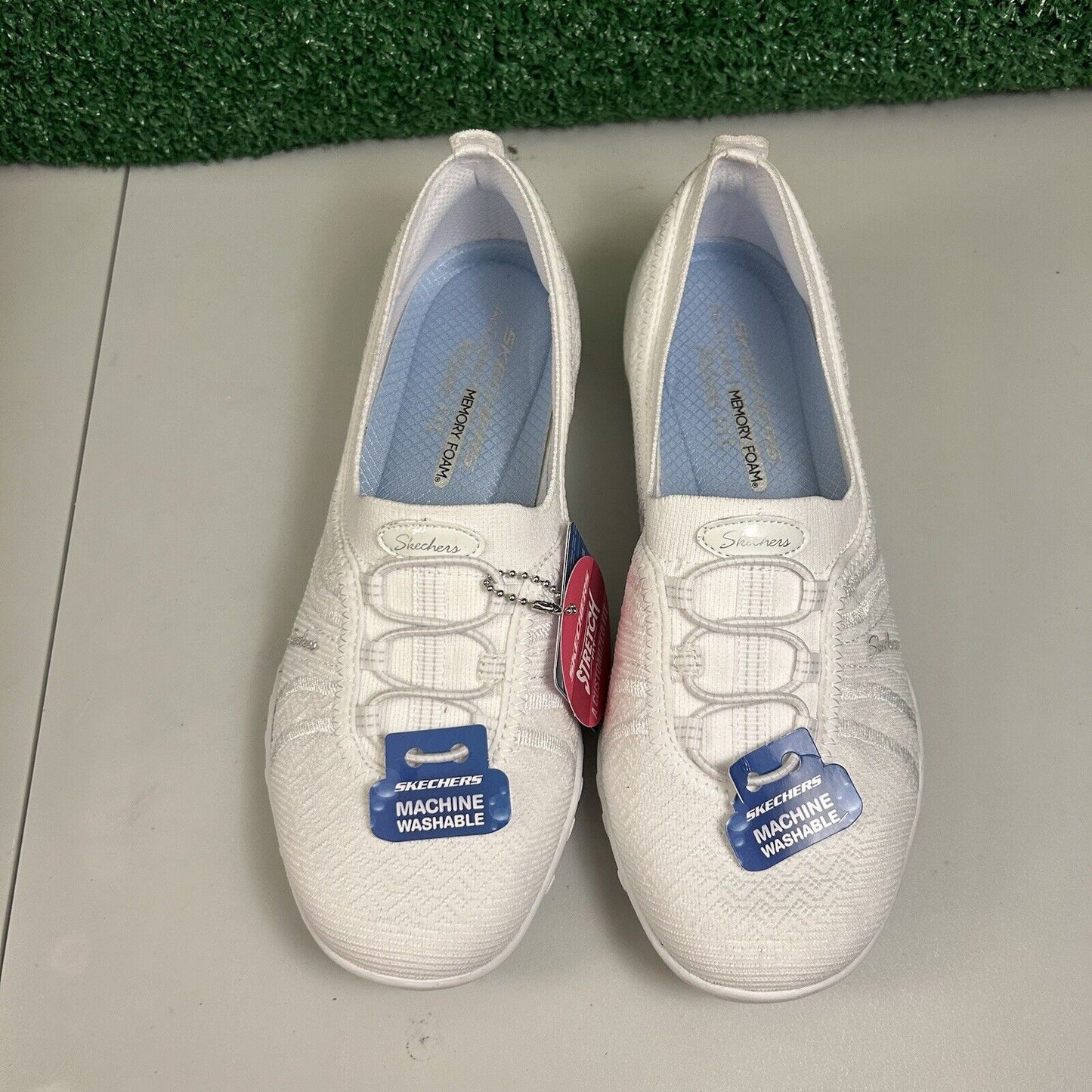 Skechers Breathe Easy Loafers Womens 7 M White Shoes Slip On Comfort Walking NEW