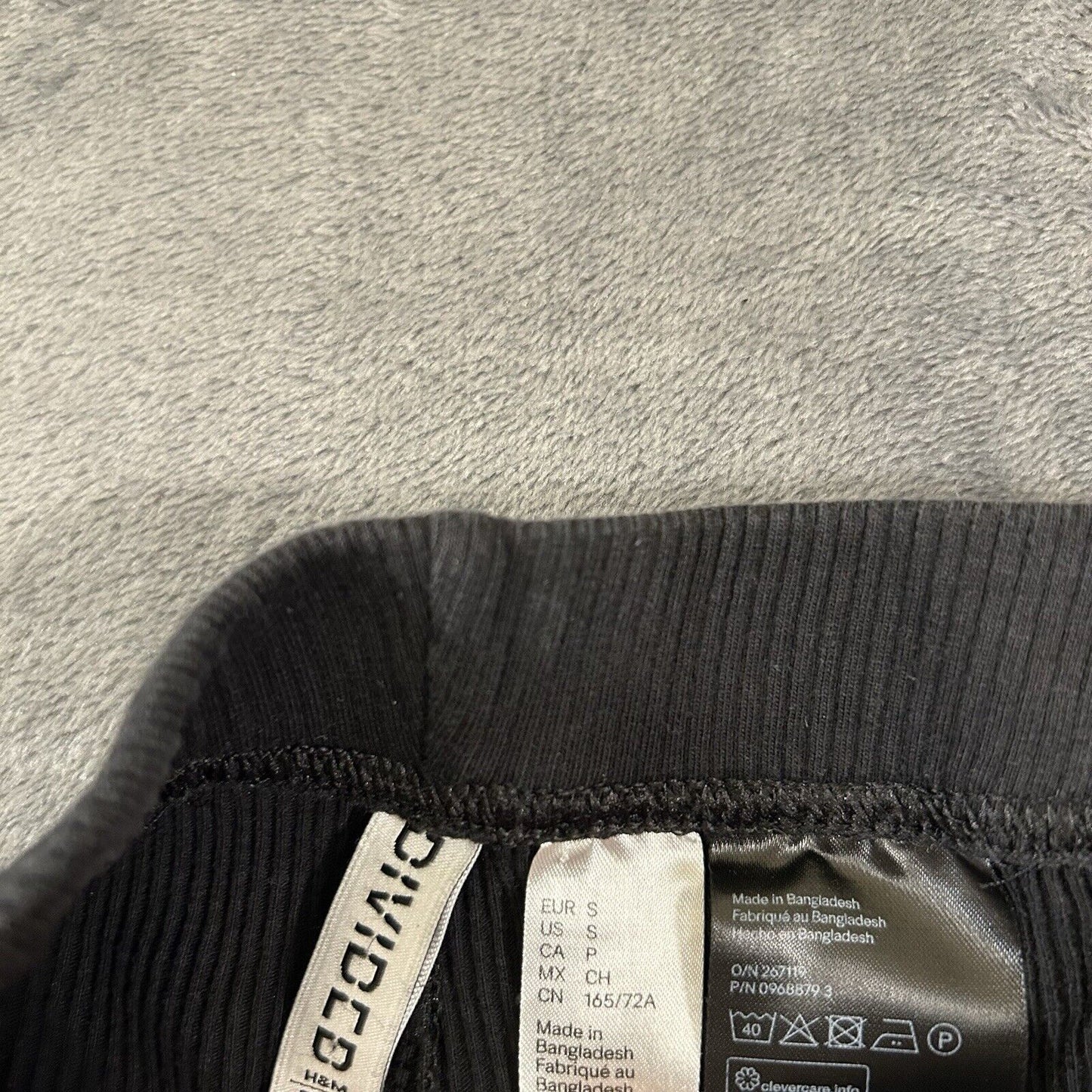 Divided Shorts Womens Small Black Running Outdoor Casual 21" Waist H&M