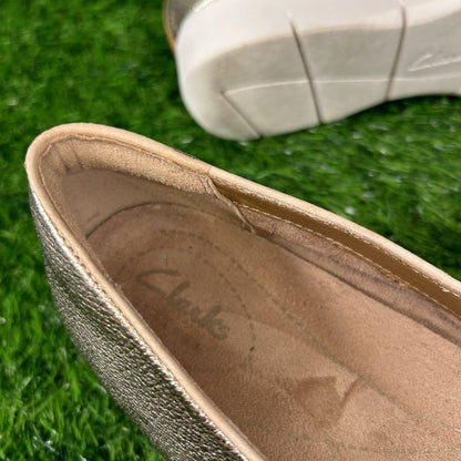 Clarks Daelyn Towne Loafer Womens 8.5 M Gold Shoes Leather Comfort Platform