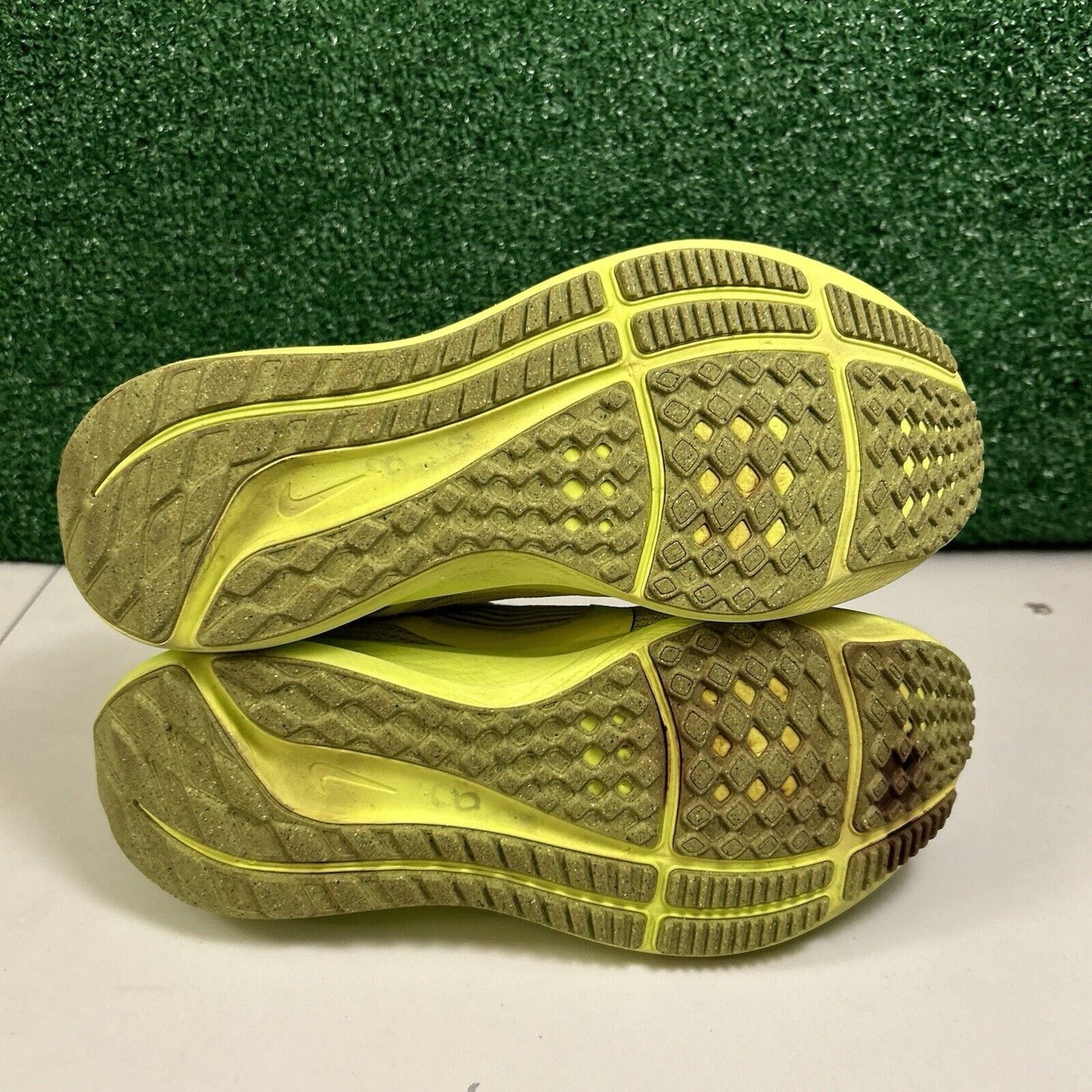 Nike Air Zoom Pegasus 40 Womens 8 Neon Volt Shoes Sneaker Athletic Running