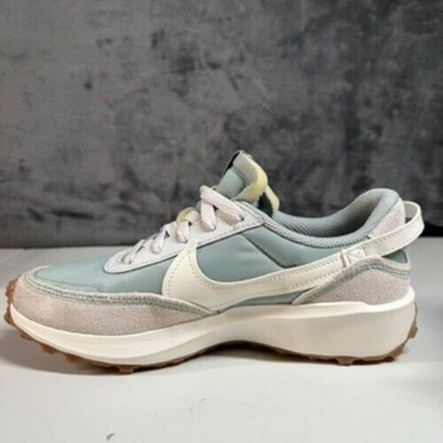 Nike Waffle Debut Sneakers Retro Style Blue Gray Running Athletic Womens 6.5
