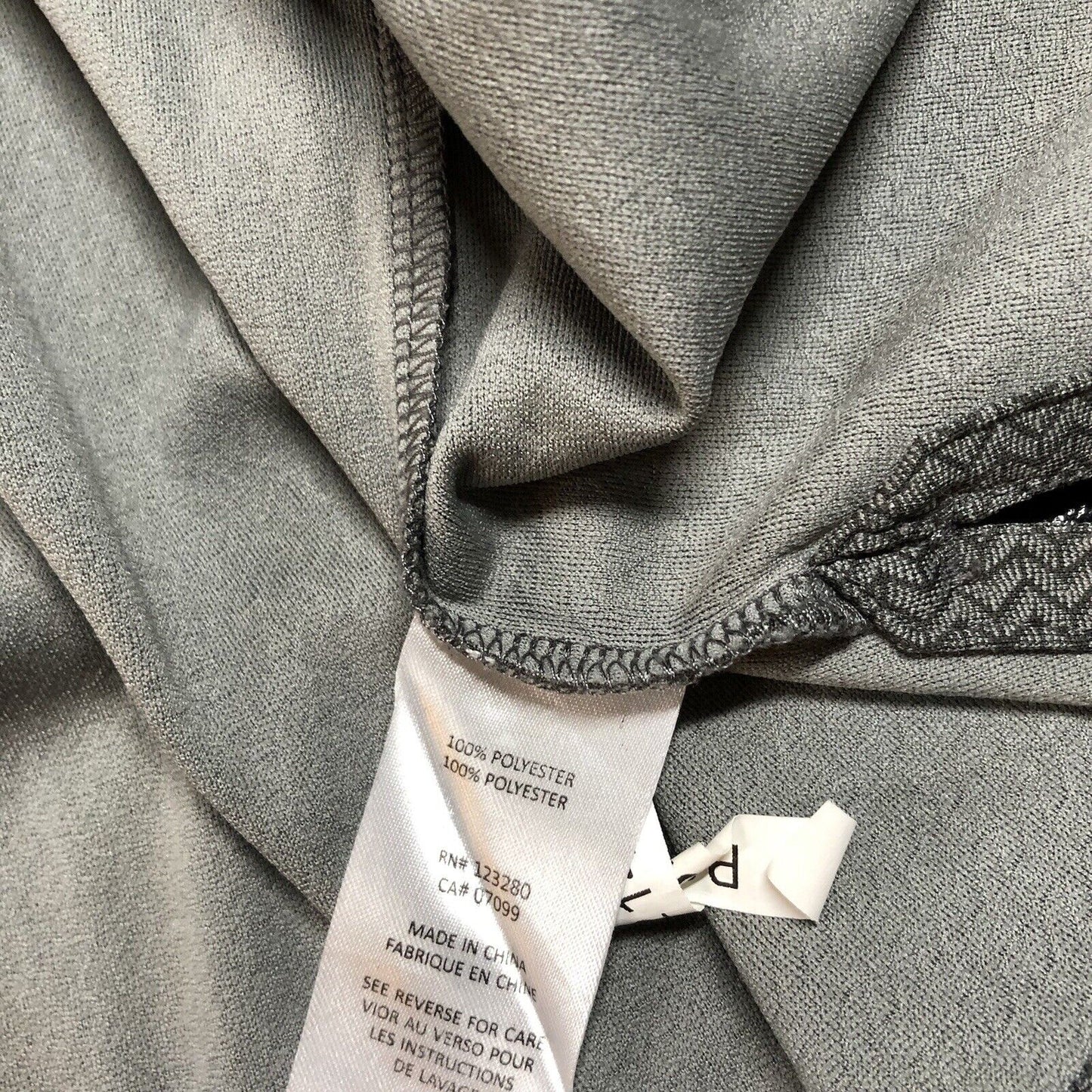 Travis Mathew Polo Shirt Mens XXL 2XL Gray Geometric Golf Athletic Short Sleeve