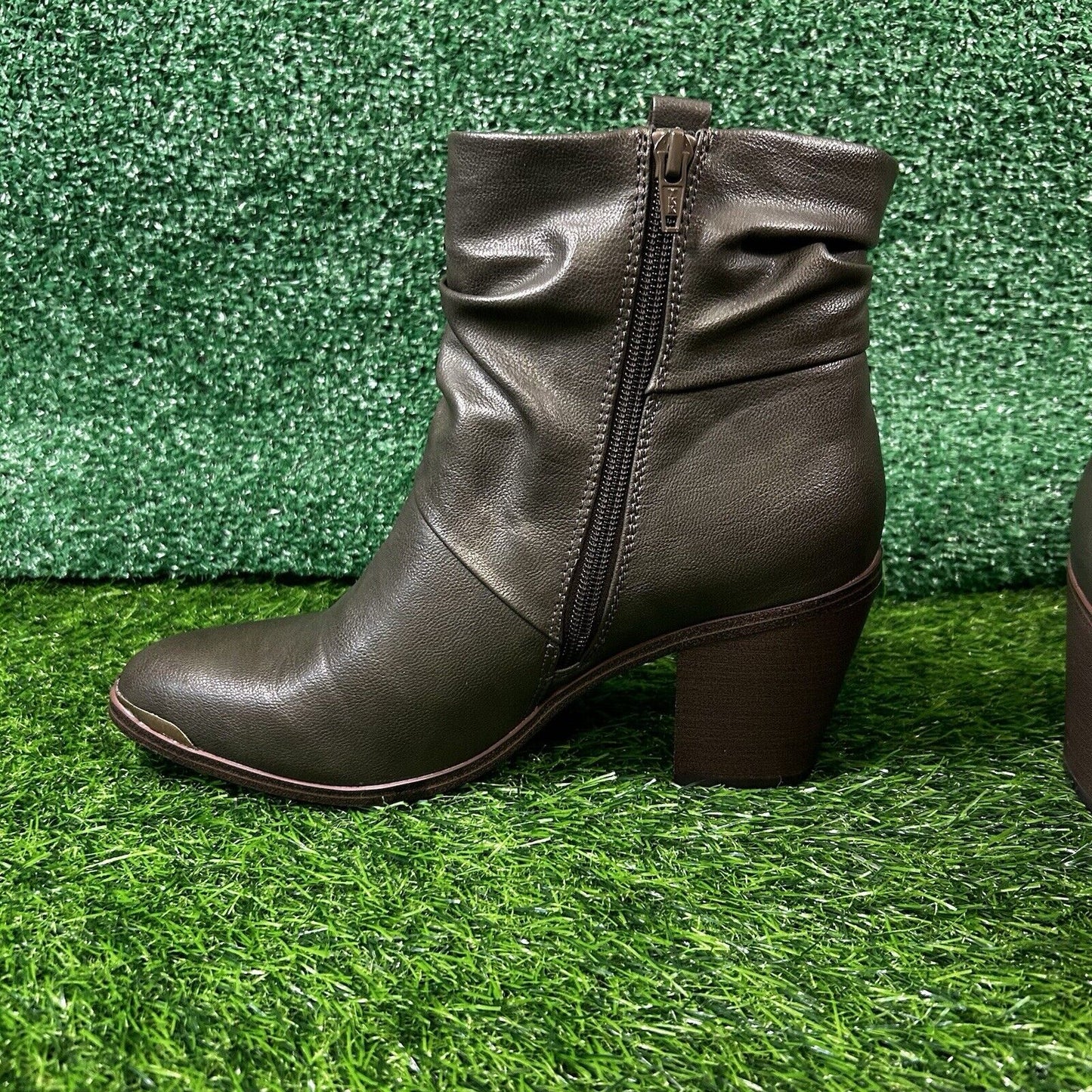 Baretraps Katherine Boots Womens 9.5 M Dark Green Heeled Zip Up Buckle Casual