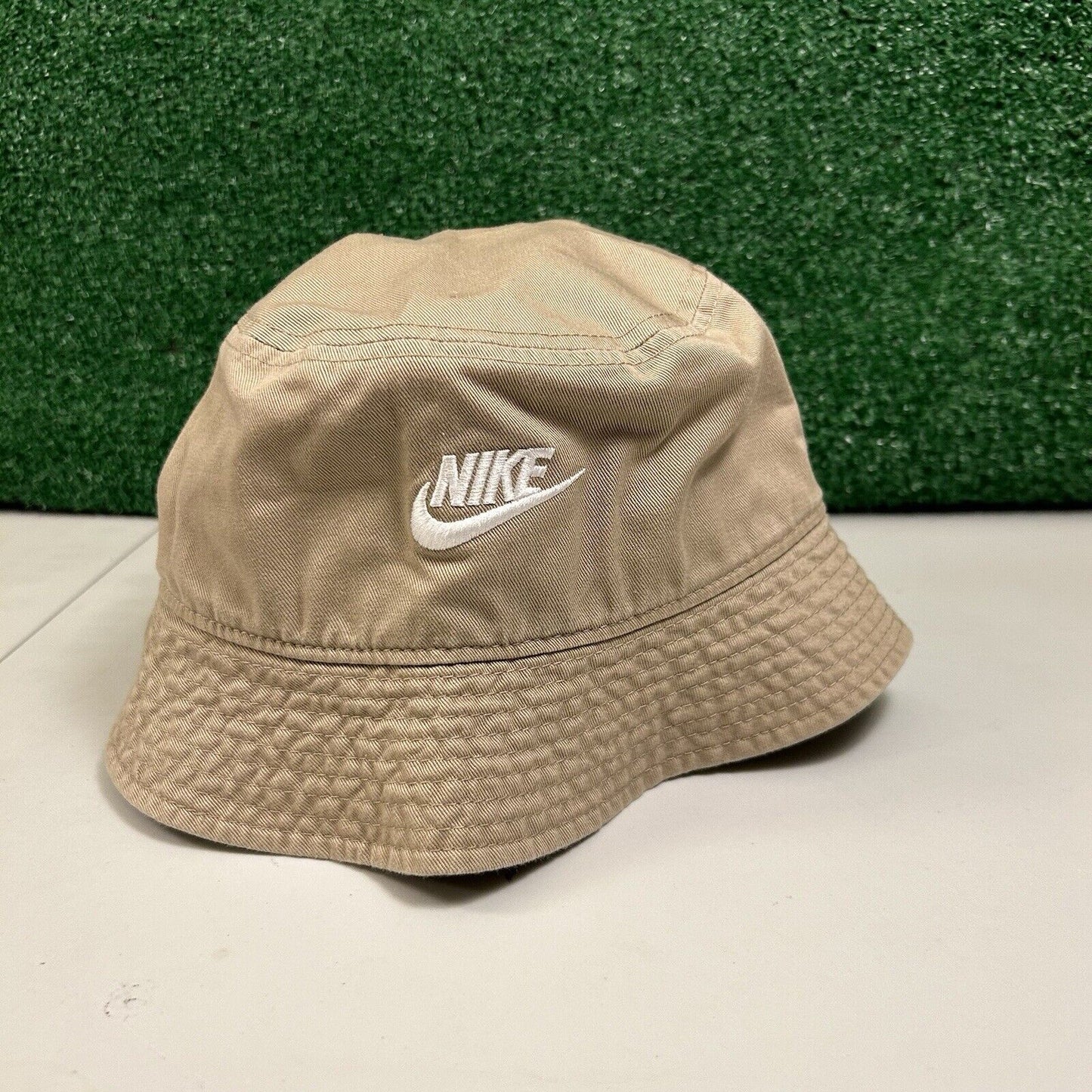 Nike Apex Bucket Hat Mens Medium Tan White Swoosh Outdoor Casual Y2K NEW