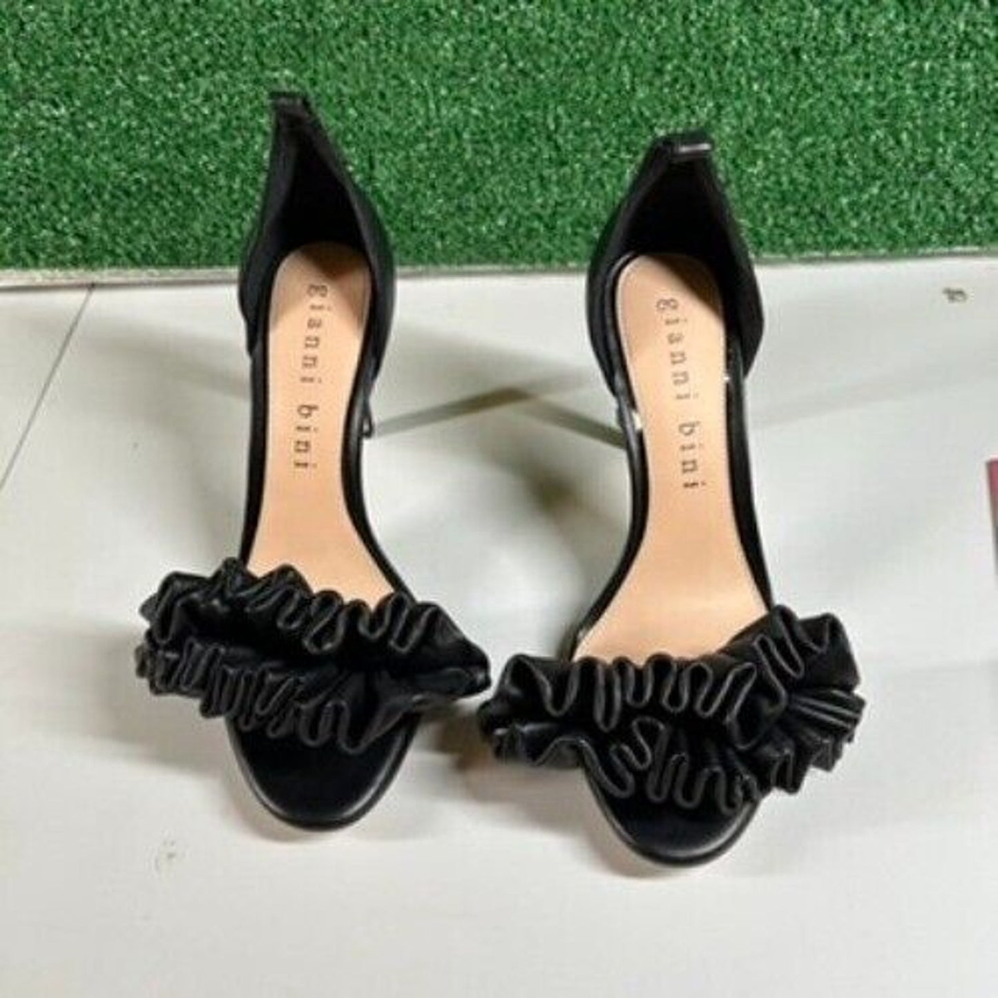 Gianni Bini Black Dress Sandal Ruffle Detail Heels Party Shoes Slip On Womens 8M