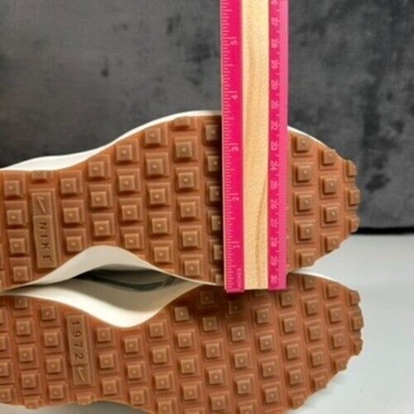 Nike Waffle Debut Sneakers Retro Style Blue Gray Running Athletic Womens 6.5