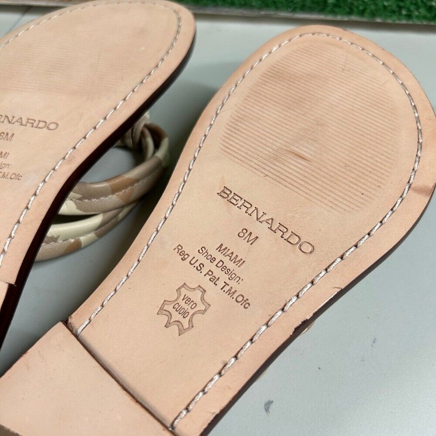 Bernardo Miami Camo Flip Flops Thong Sandals Comfortable Slides Womens 8 M