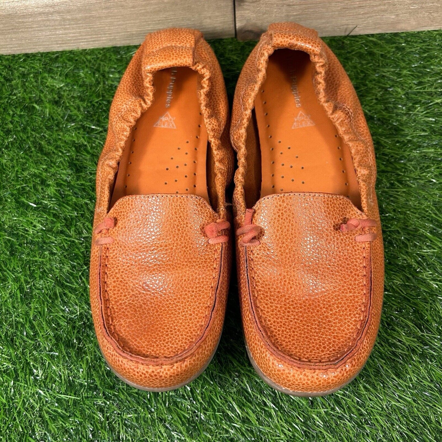 Hush Puppies Ceil Flats Womens 9 M Orange Pebbled Leather Casual Comfort Elastic