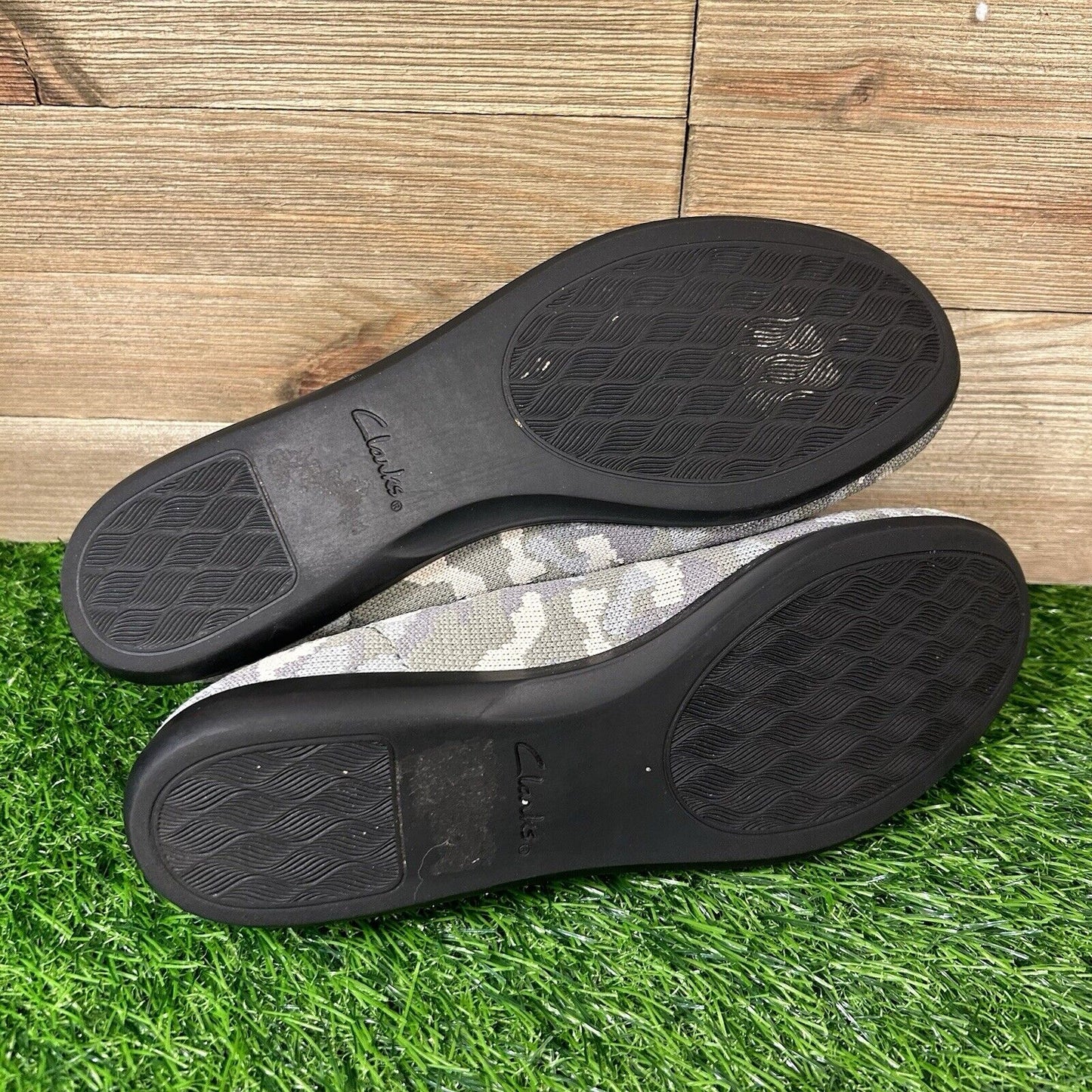 Clarks Cloudsteppers Carly Dream Loafer Womens 8 M Gray Camo Shoes Comfort