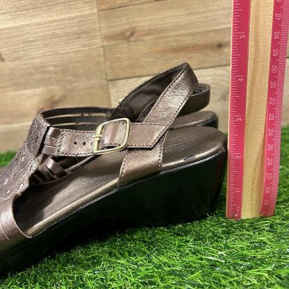 Clarks Bendables Sandals Womens 10 M Bronze Wedge Strappy Leather Open Toe