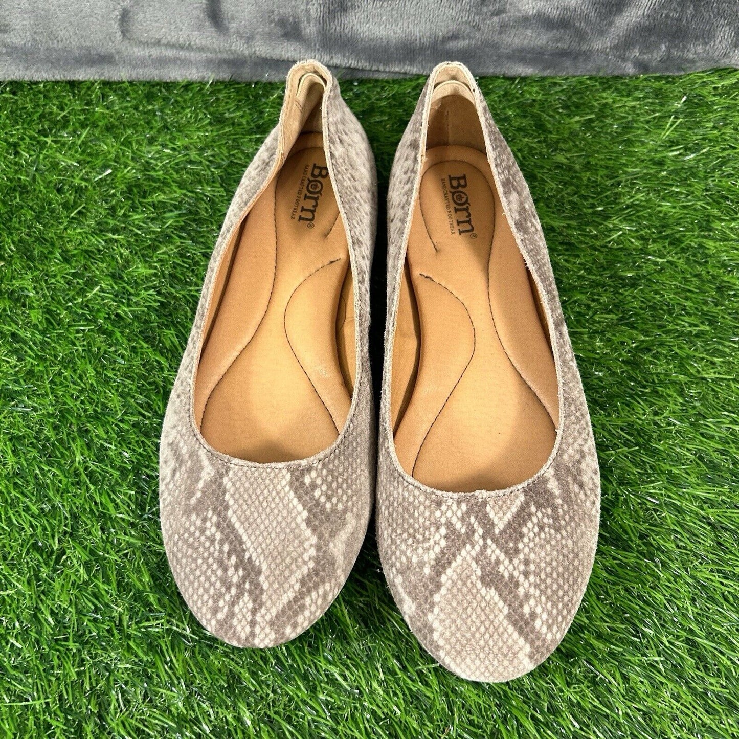 Born Adour Flats Womens 7 M Gray Beige Snakeskin Leather Shoes Slip On Casual