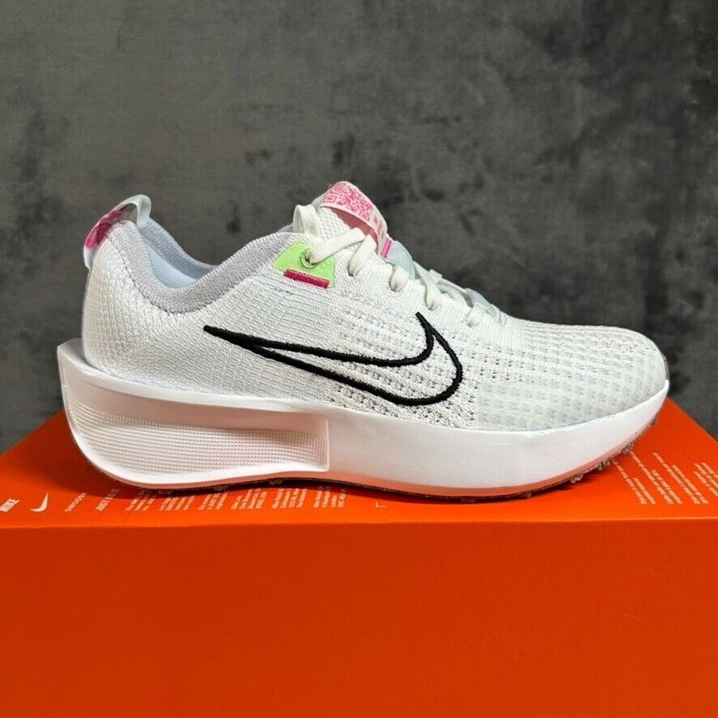 Nike Interact Run Running Shoes Lightweight Comfort Sneakers White Womens 6.5
