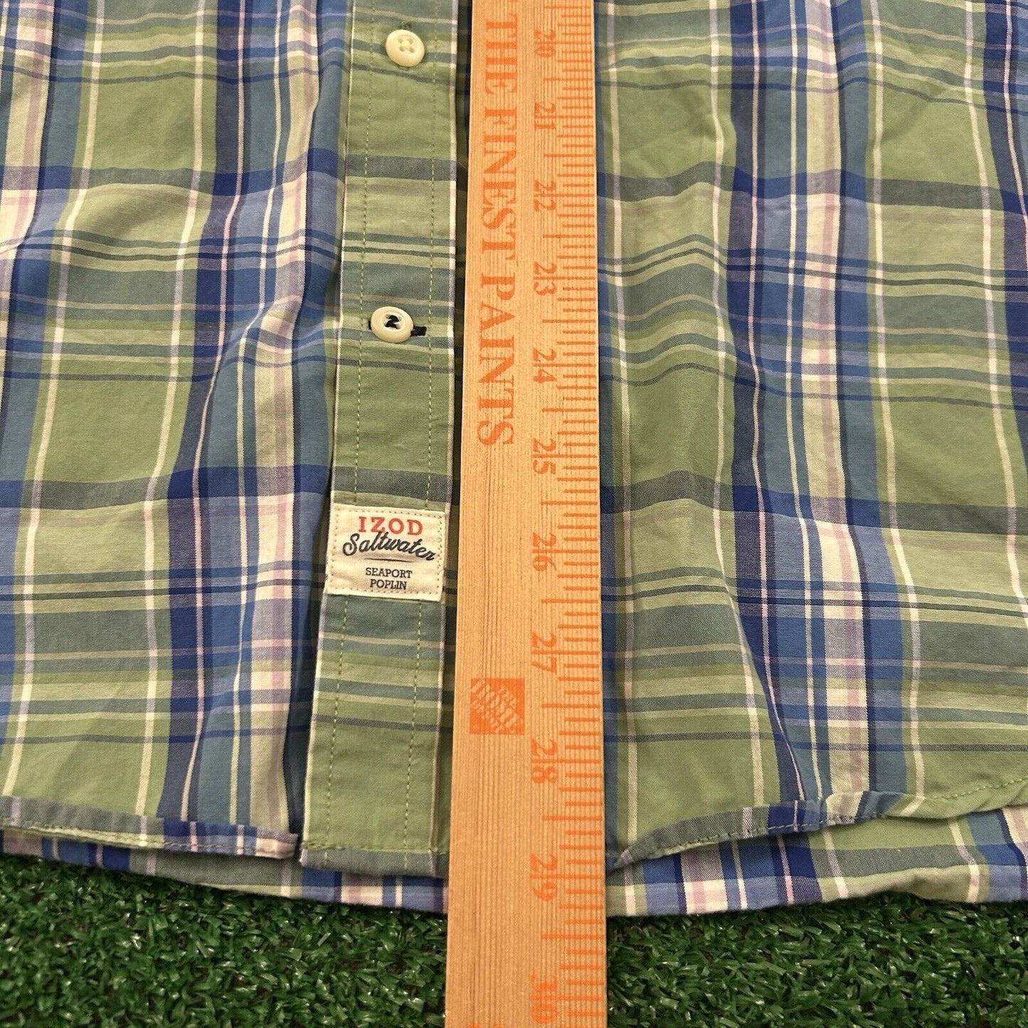 Izod Saltwater Shirt Mens Medium Green Blue Plaid Relaxed Button Up Short Sleeve