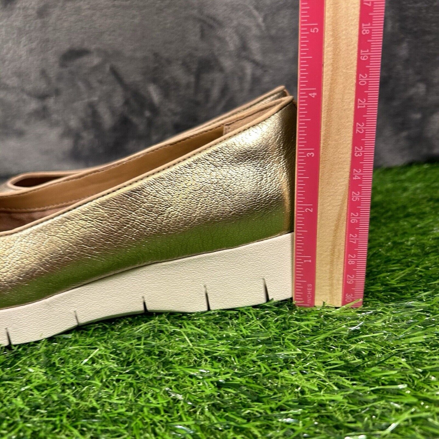 Clarks Daelyn Towne Loafer Womens 8.5 M Gold Shoes Leather Comfort Platform