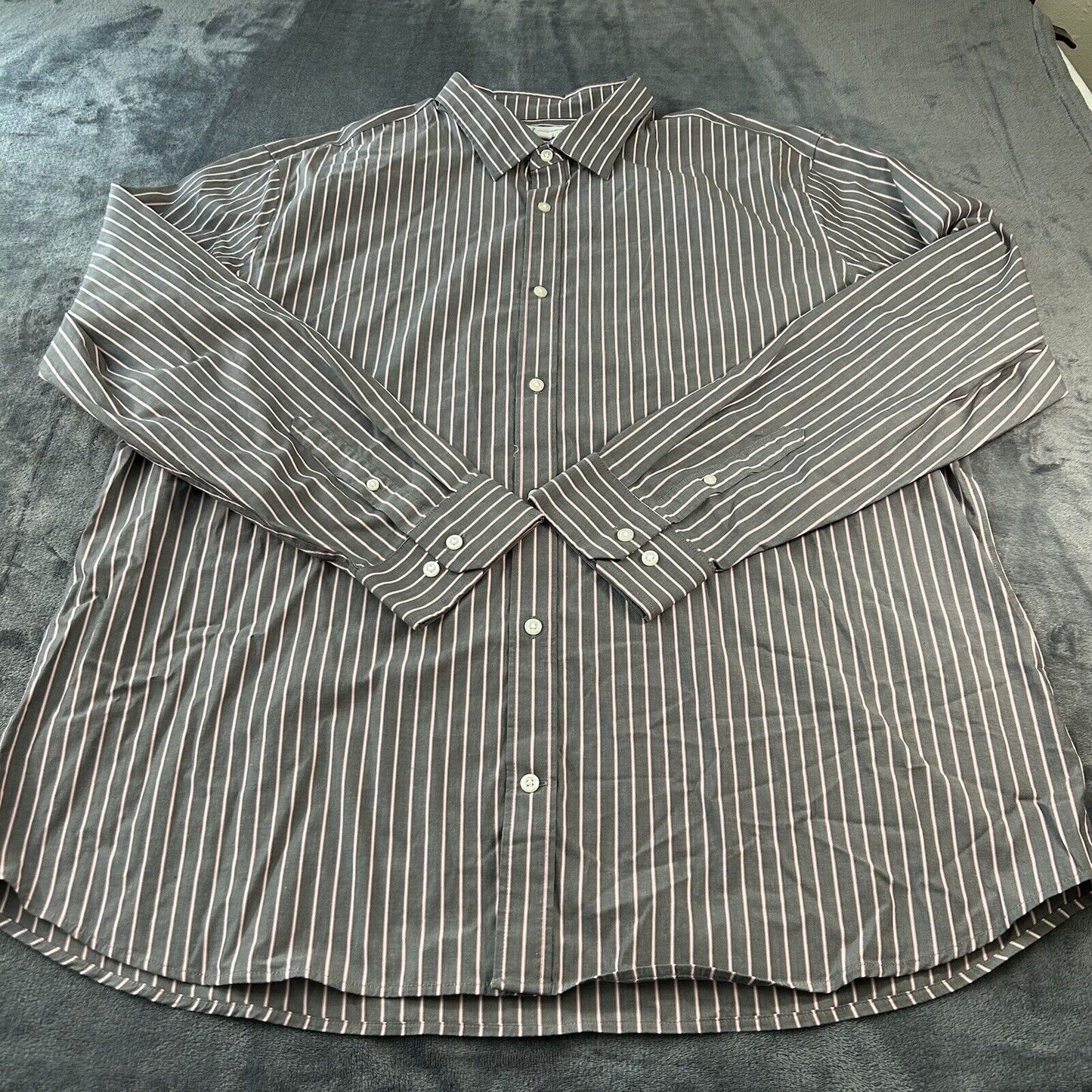 Gap Shirt Mens XXL 2XL Pink Gray Striped Button Up Long Sleeve Work Colorful